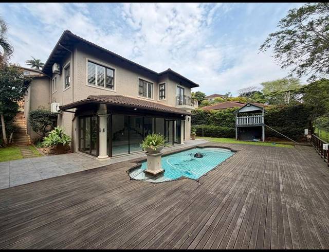 4 BEDROOM TOWNHOUSE FOR SALE IN LA LUCIA